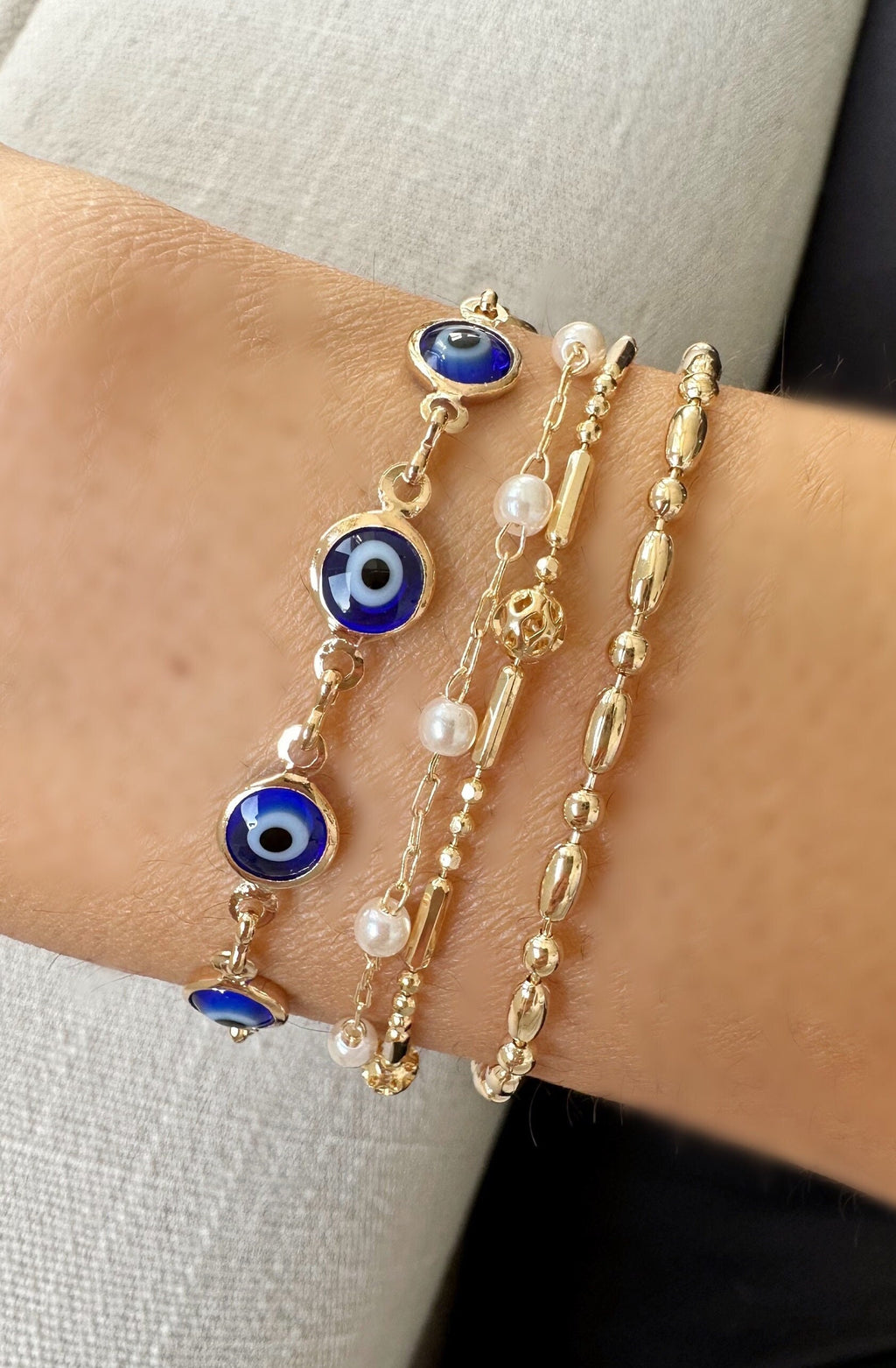 Gold Ball and Bar Chain Bracelet