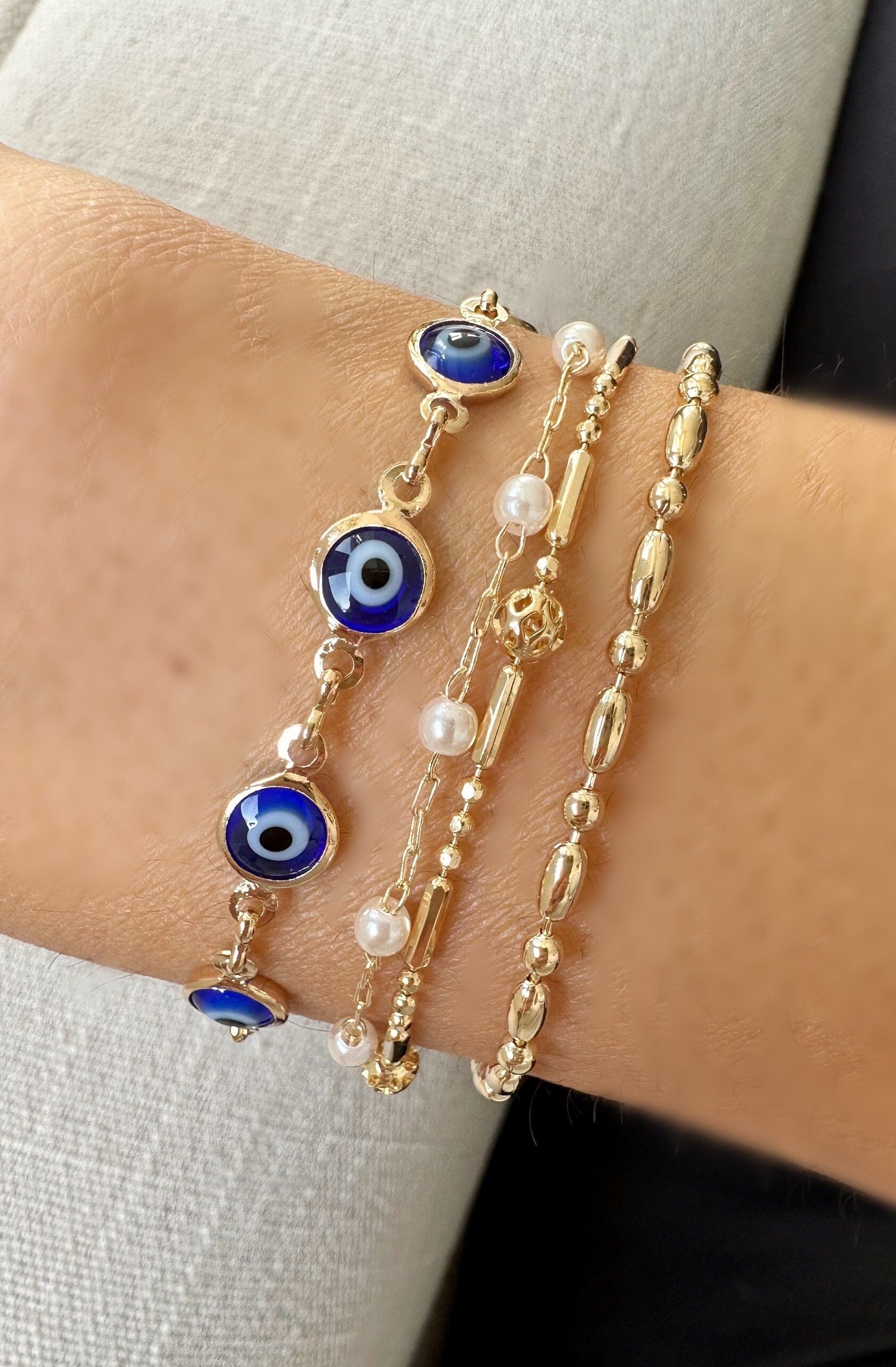 Gold Ball and Bar Chain Bracelet