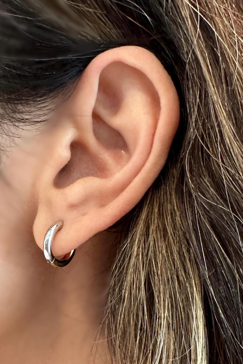 18k gold filled two tone huggie hoop earrings