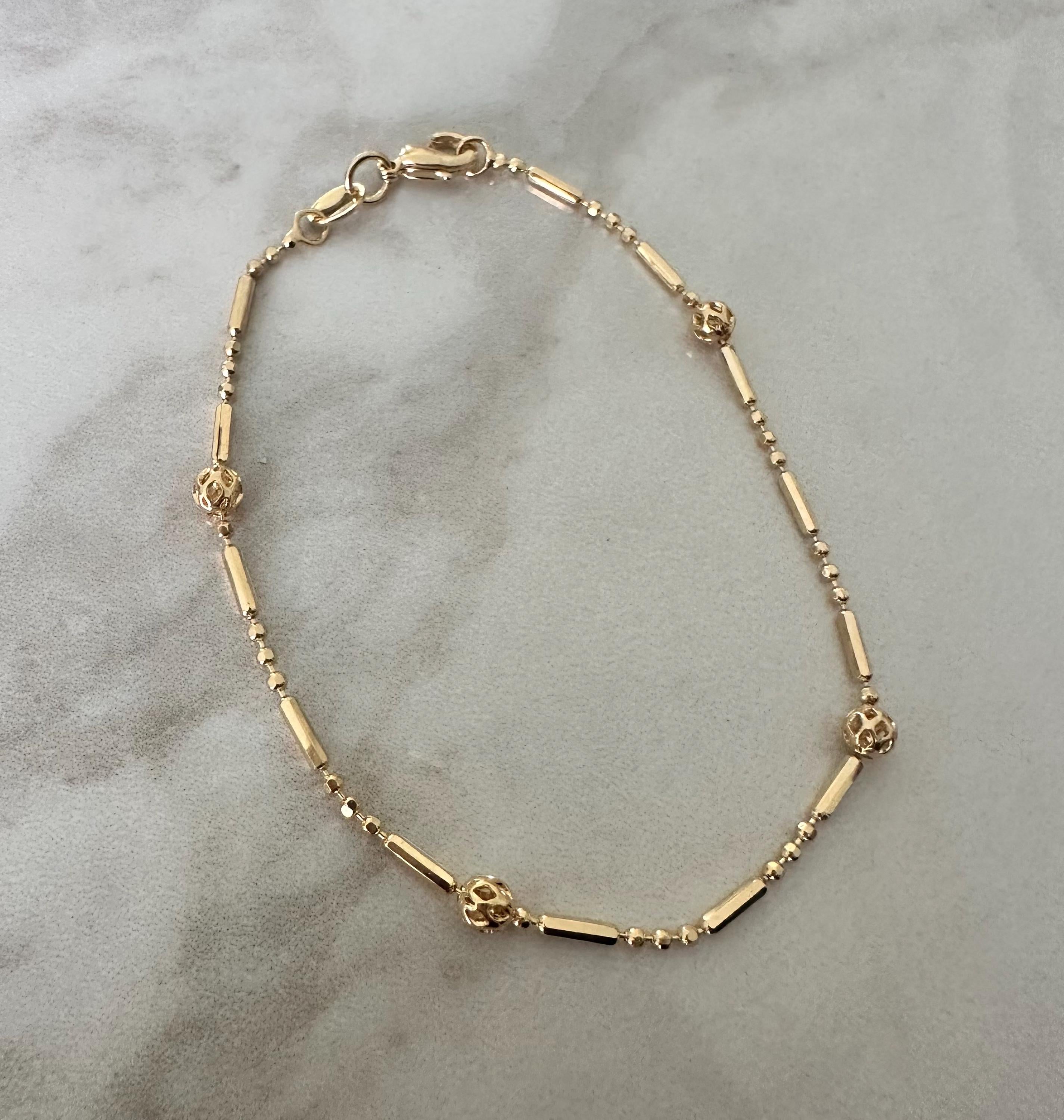 Gold Ball and Bar Chain Bracelet